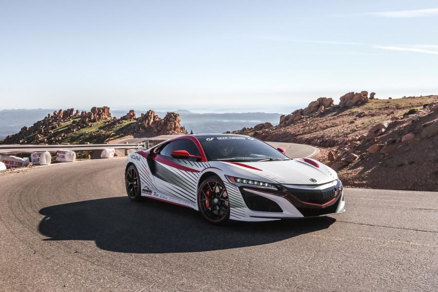  Acura NSX Pikes Peak Pace Car 2016 года  (фото 5 из 9)